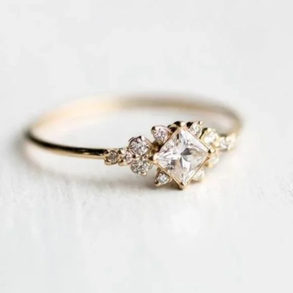 NEW 18K YELLOW GOLD DIAMOND PRINCESS RING, CUTE RING, SHINY RING. - Picture 2 of 6